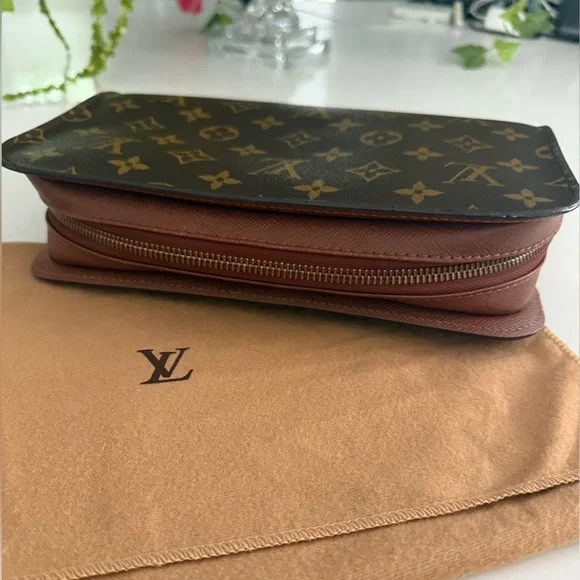 Louis Vuitton Pochette Orsay leather clutch bag ~ Never worn, VINTAGE - Picture 7 of 16